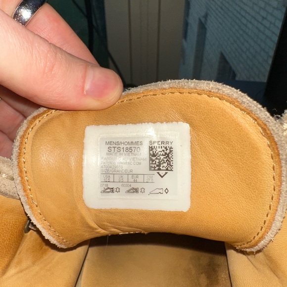 Sperry Tan Chukka Boots